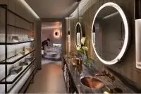 Thumbnail The Landmark Mandarin Oriental Hong Kong