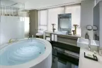 Thumbnail The Landmark Mandarin Oriental Hong Kong