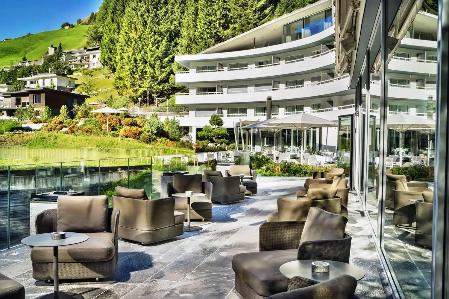 7132 Hotel
