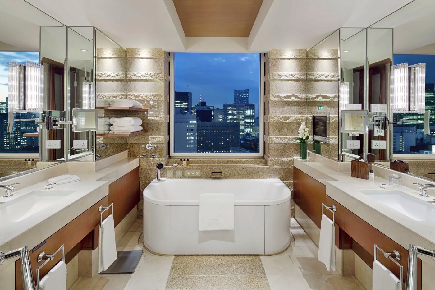 Peninsula Tokyo