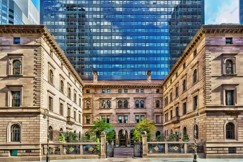 The Towers at Lotte New York Palace