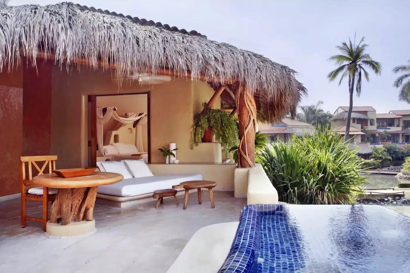 Thompson Zihuatanejo