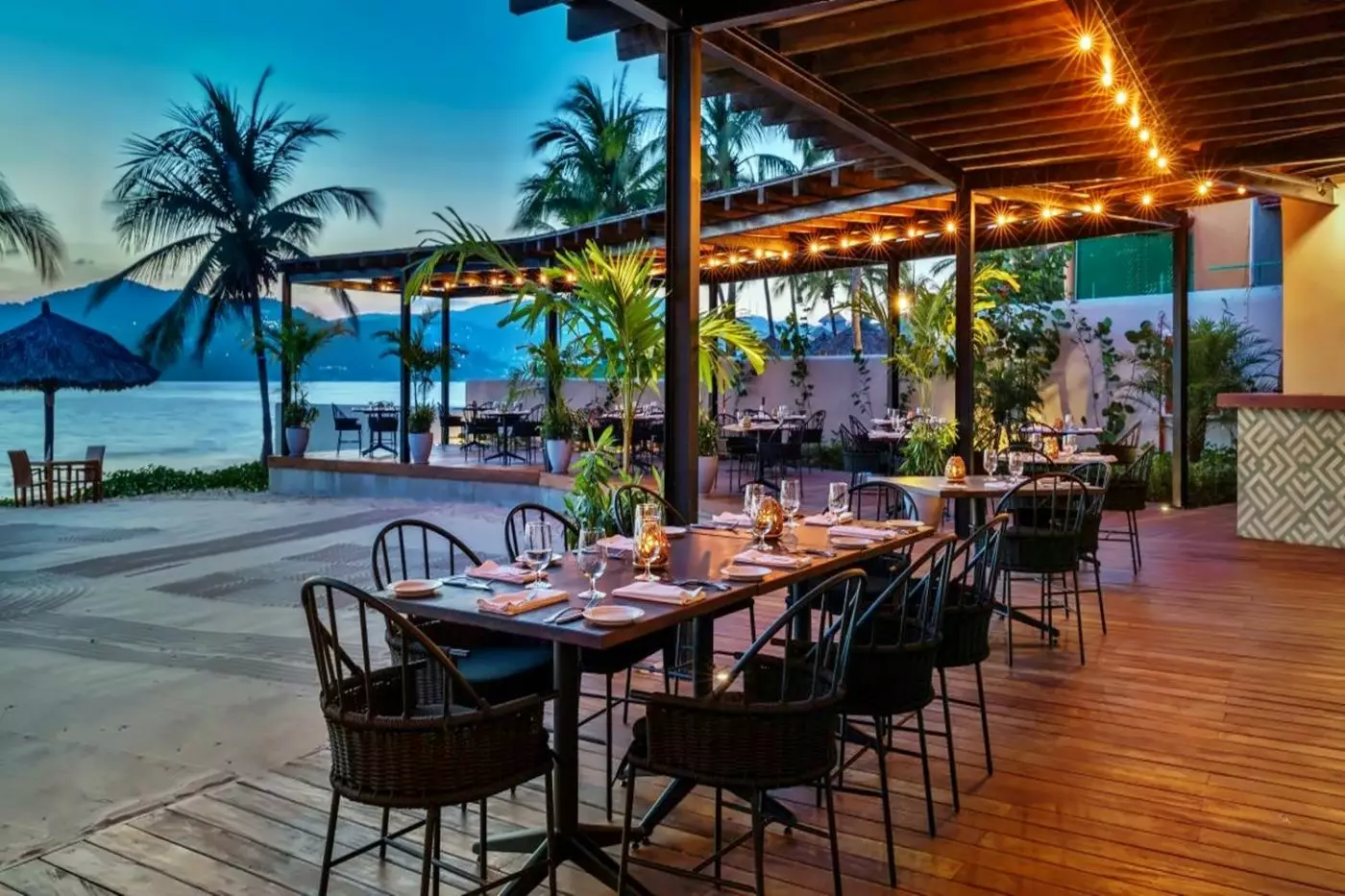 Thompson Zihuatanejo