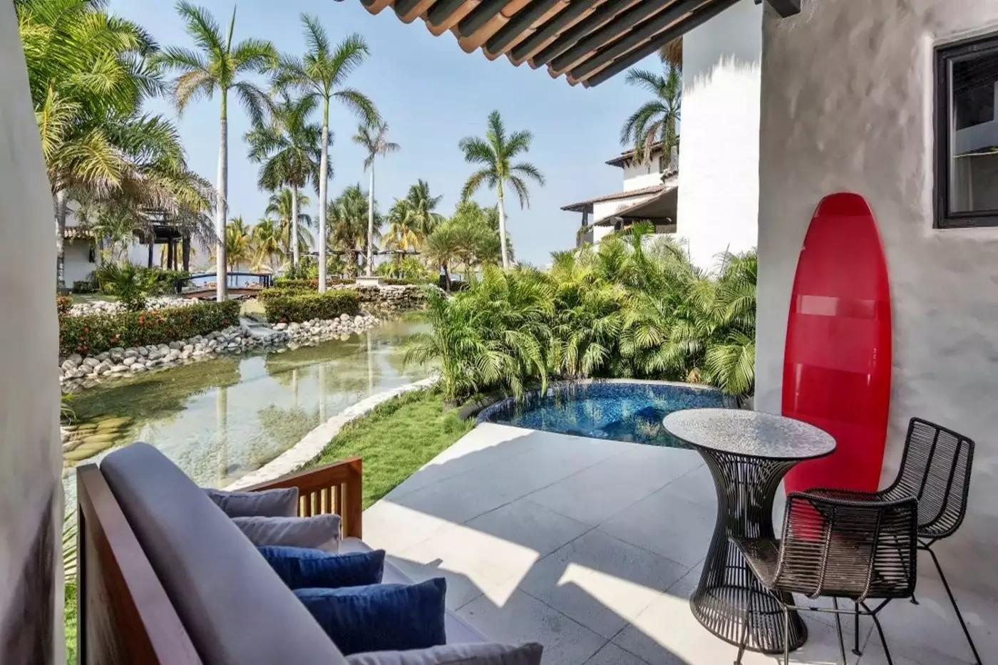 Thompson Zihuatanejo
