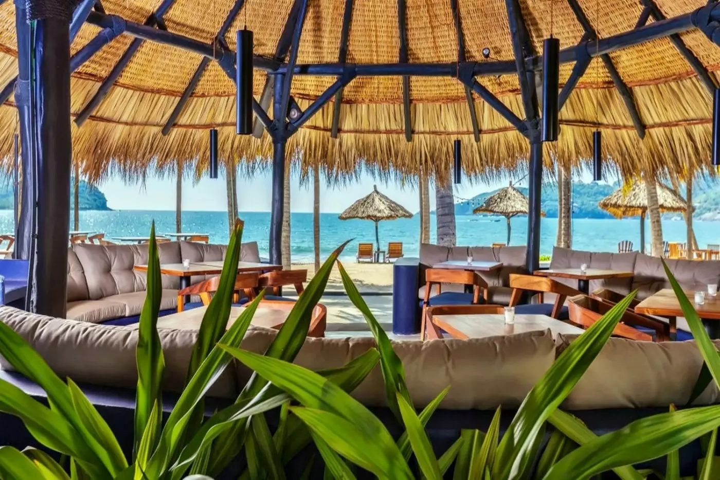 Thompson Zihuatanejo