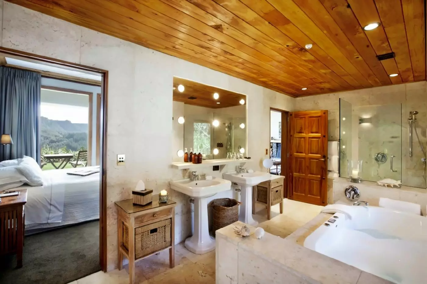 Treetops Lodge & Estates