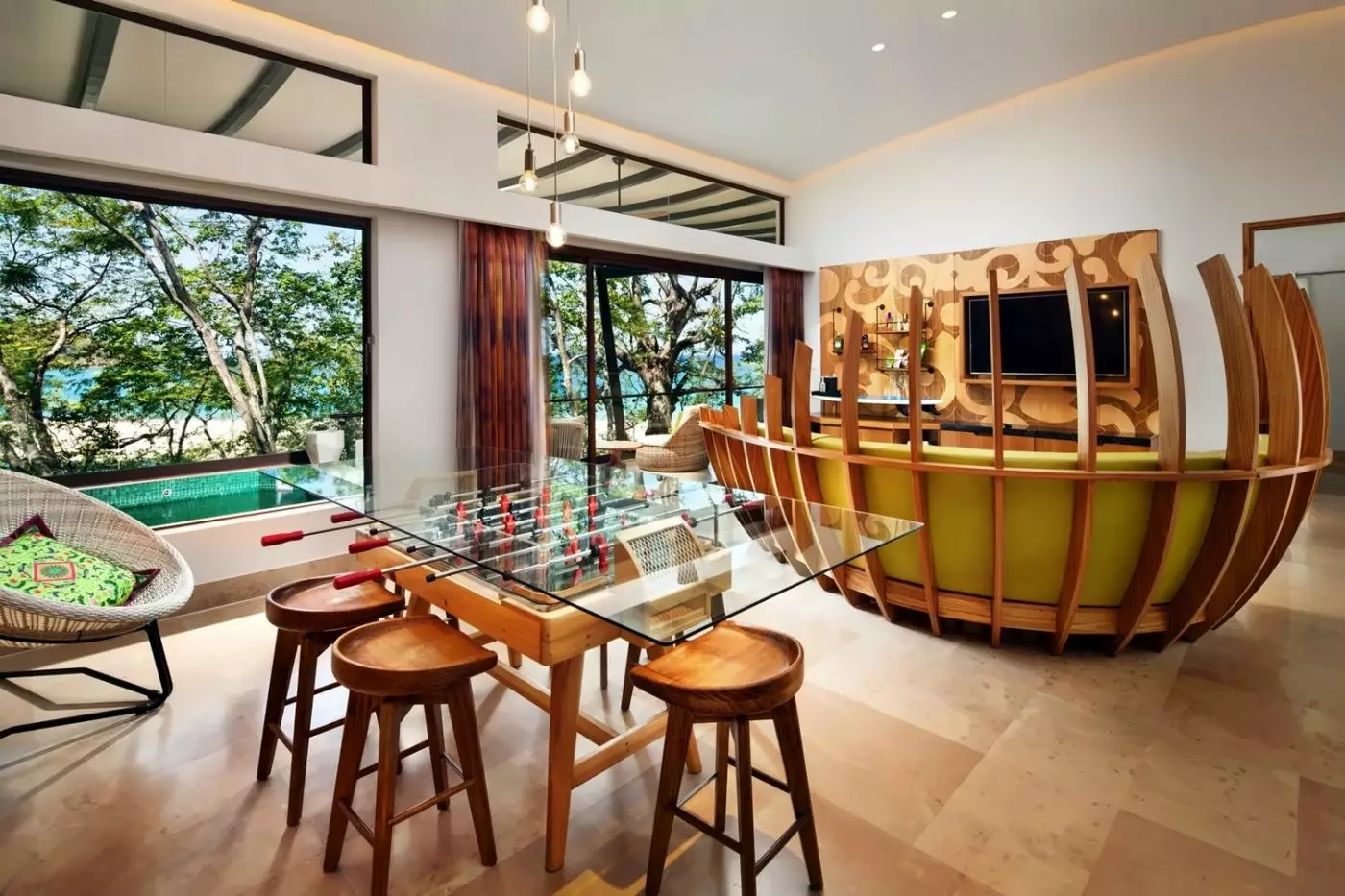 W Costa Rica