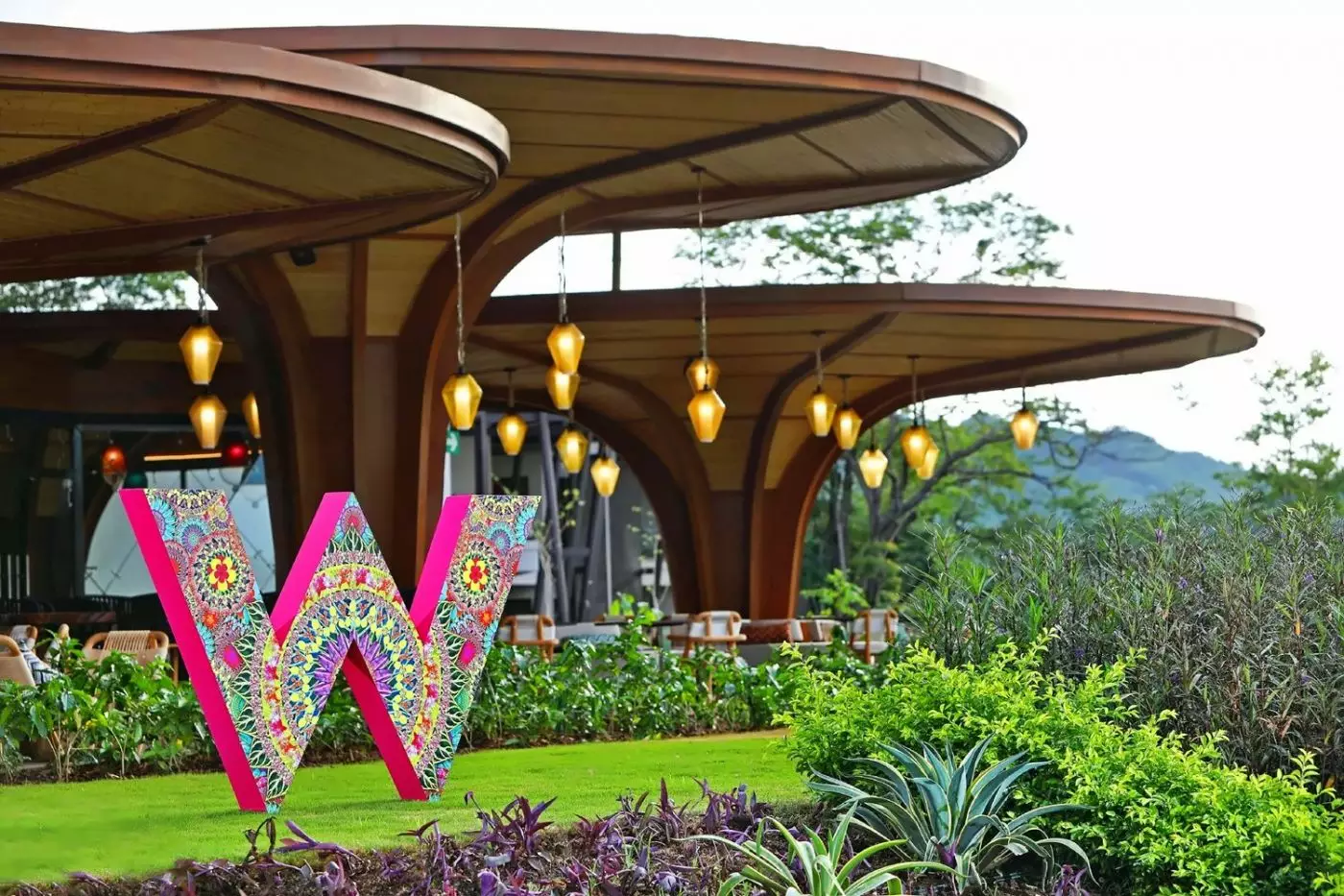 W Costa Rica