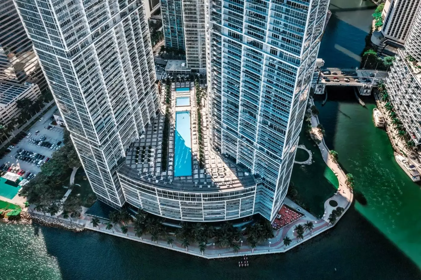 W Miami