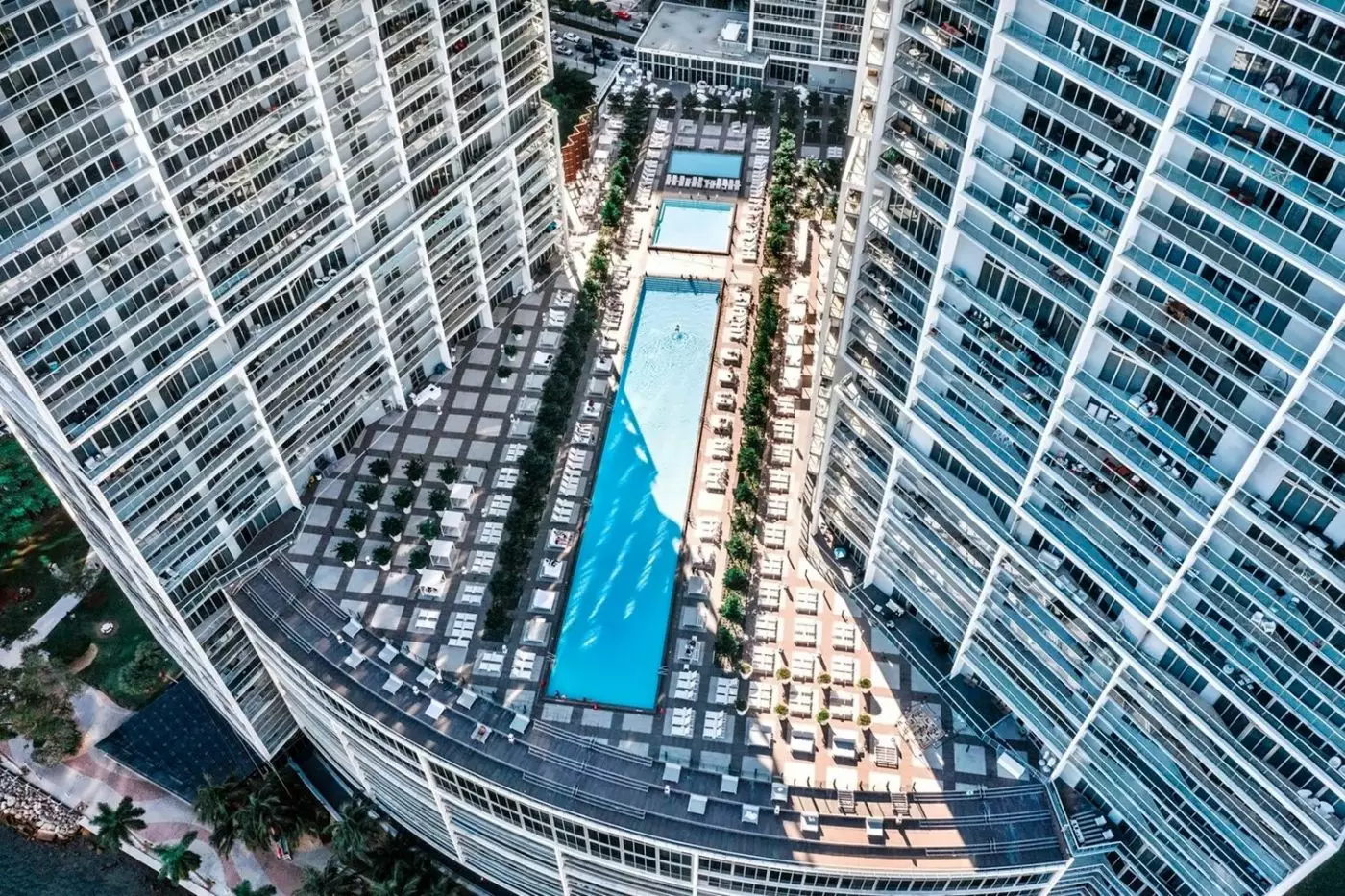 W Miami