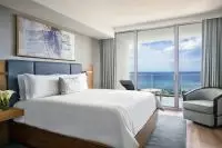 Thumbnail Ritz Carlton Residences Waikiki Beach