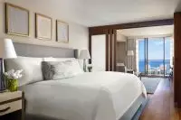 Thumbnail Ritz Carlton Residences Waikiki Beach
