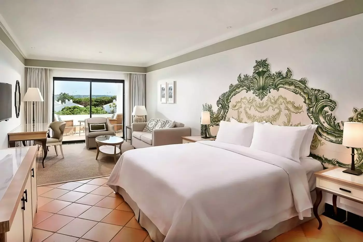 Pine Cliffs Resort