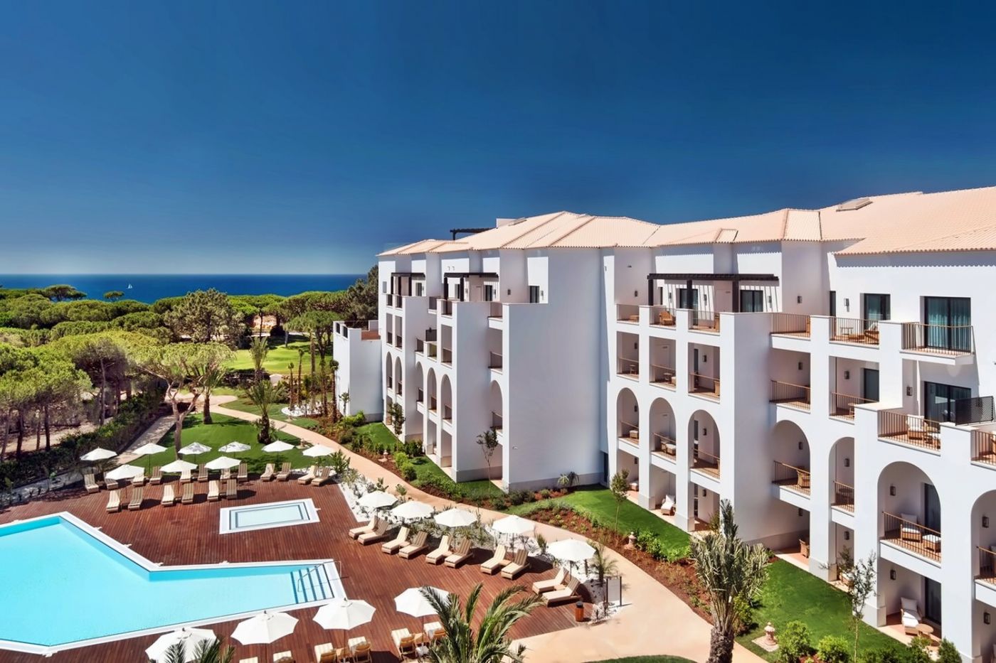 Pine Cliffs Ocean Suites