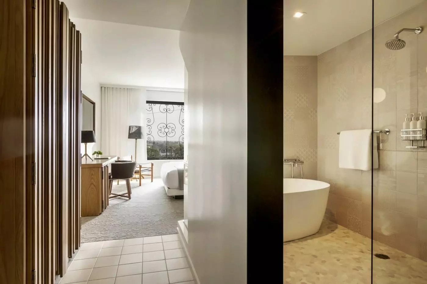 Kimpton La Peer Hotel