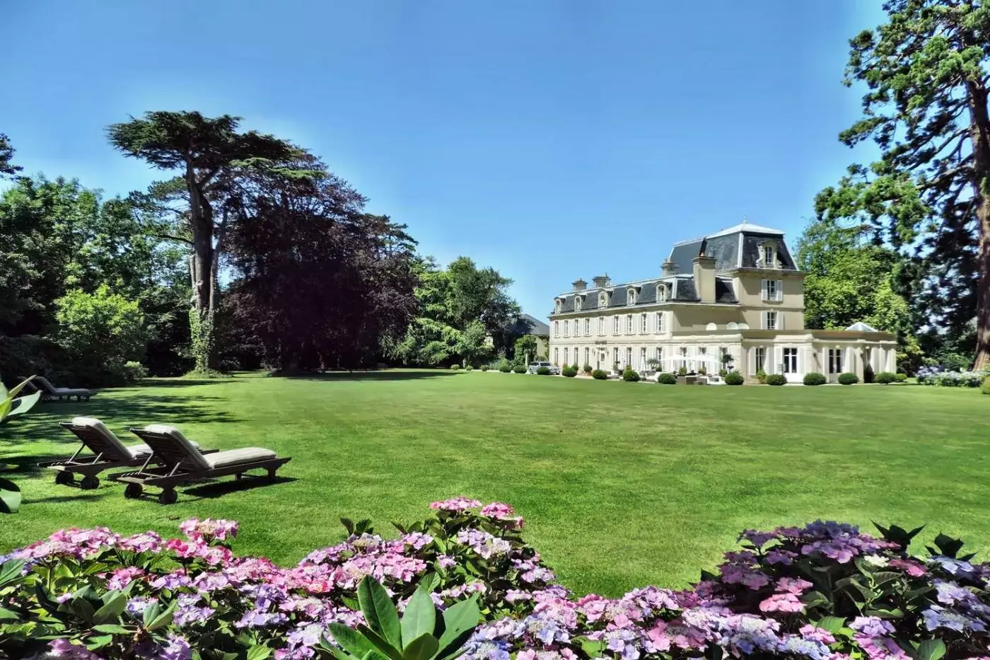 Chateau La Cheneviere