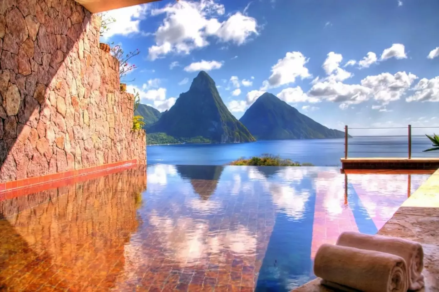 Jade Mountain Resort