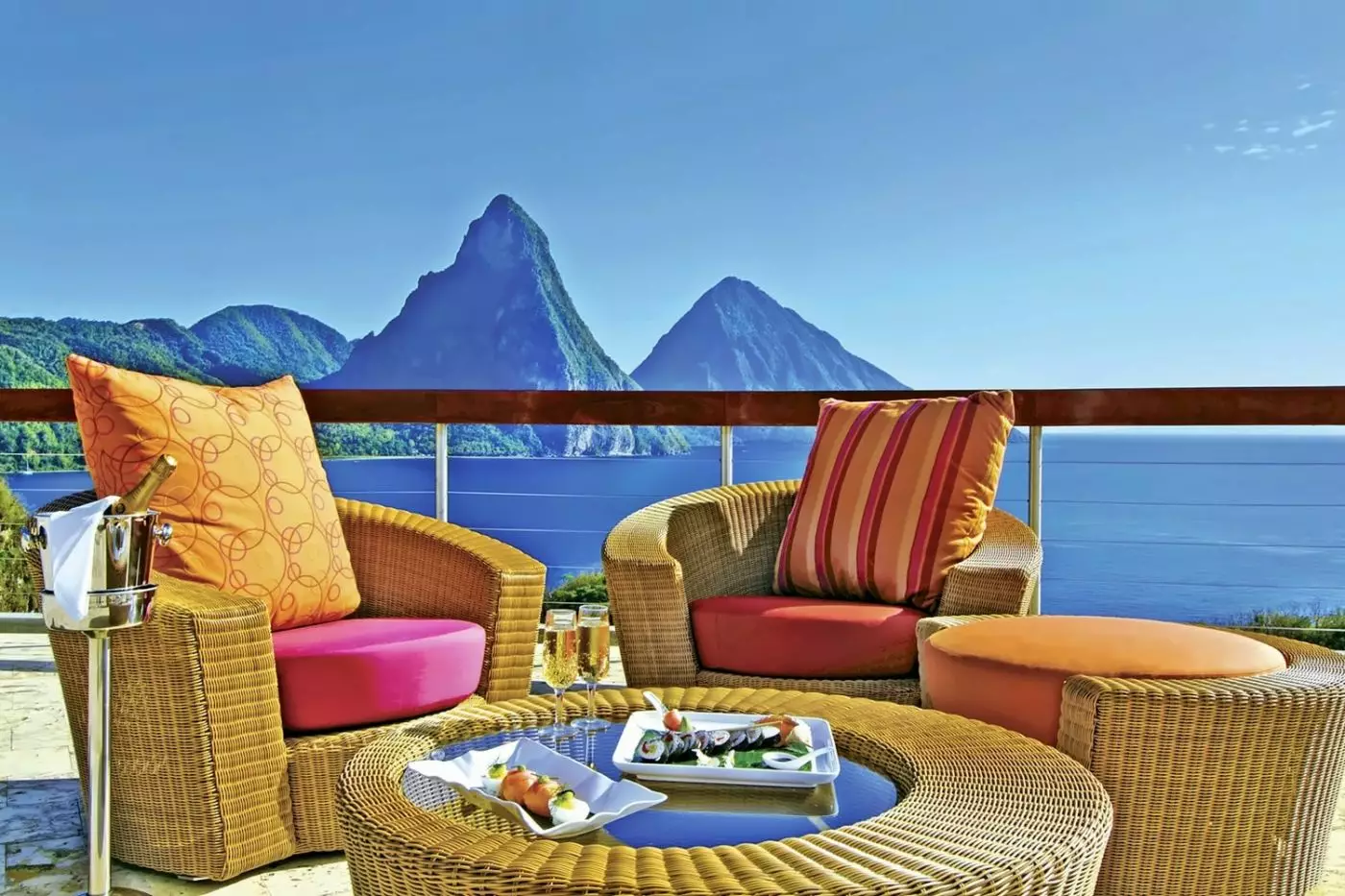 Jade Mountain Resort