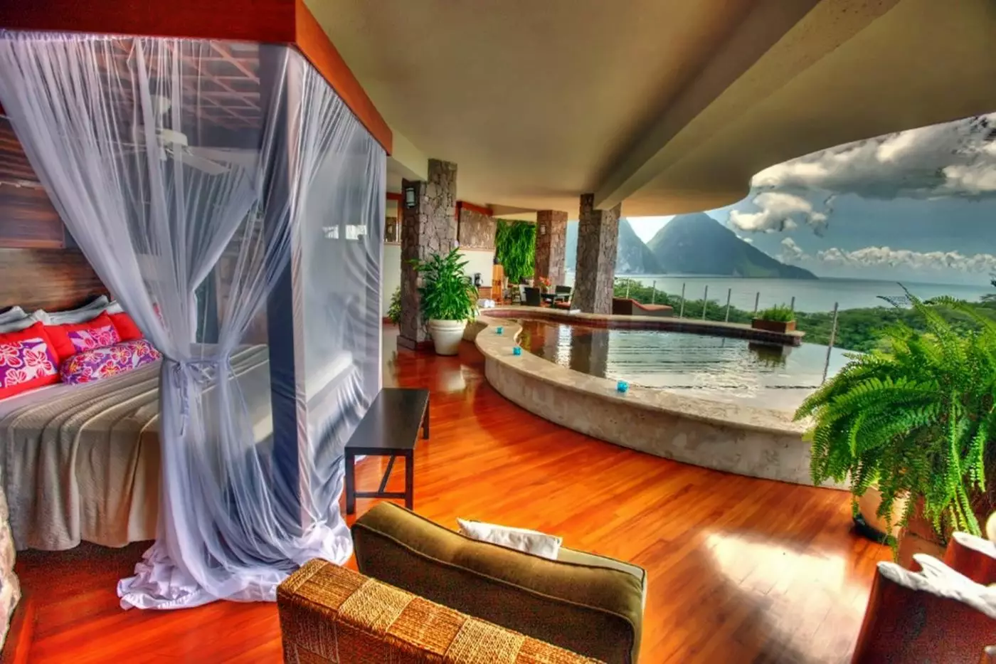 Jade Mountain Resort