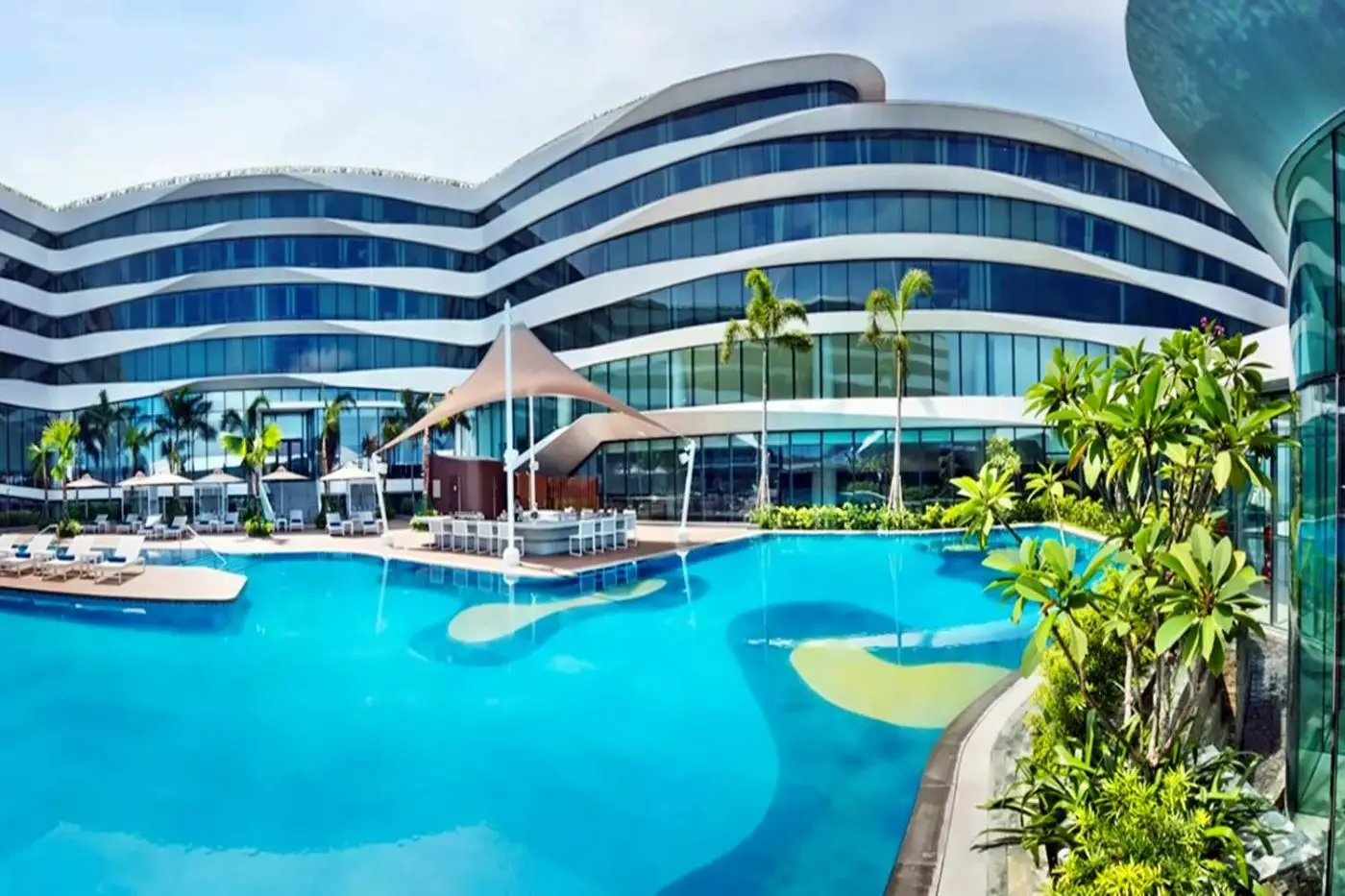 Conrad Manila