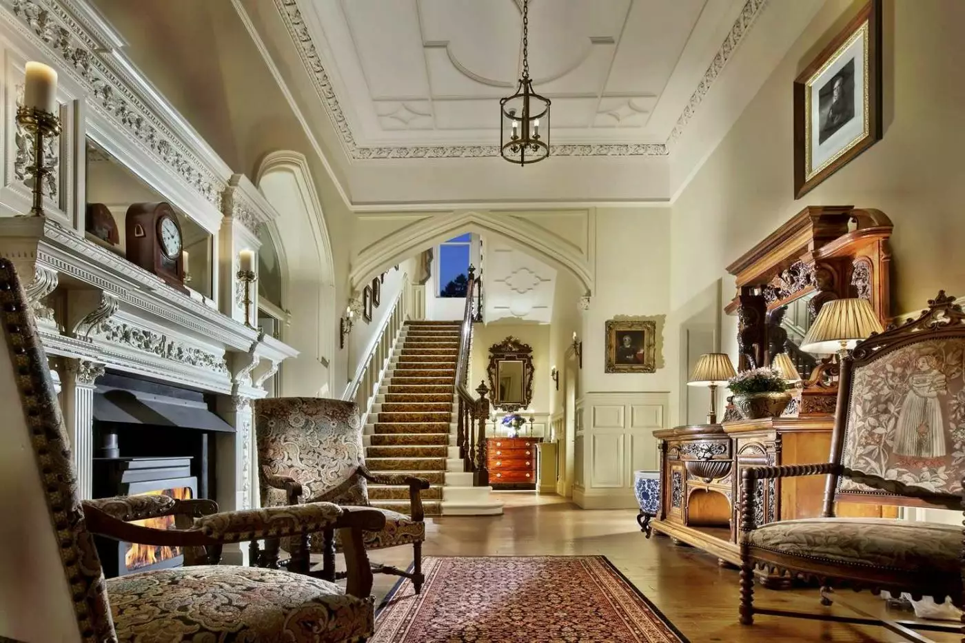 Crossbasket Castle Hotel, Spa & Restaurant