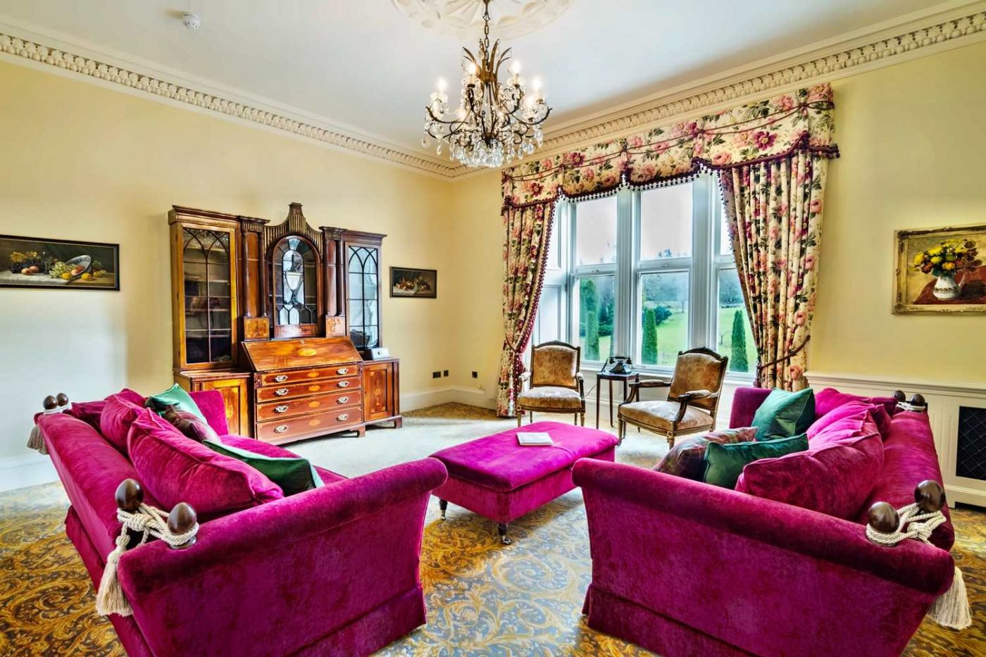 Crossbasket Castle Hotel, Spa & Restaurant