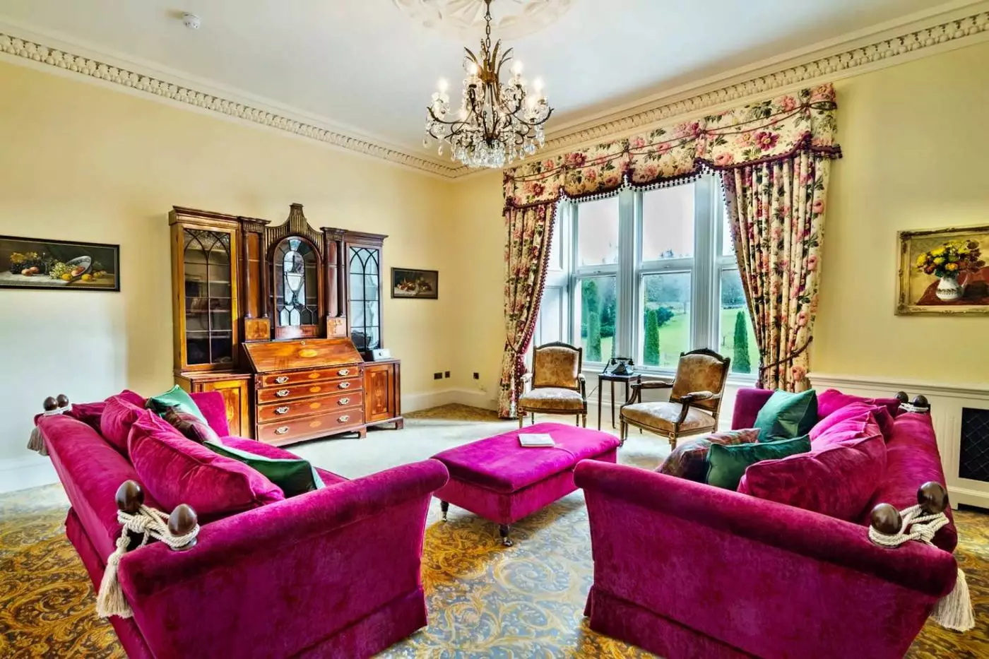 Crossbasket Castle Hotel, Spa & Restaurant