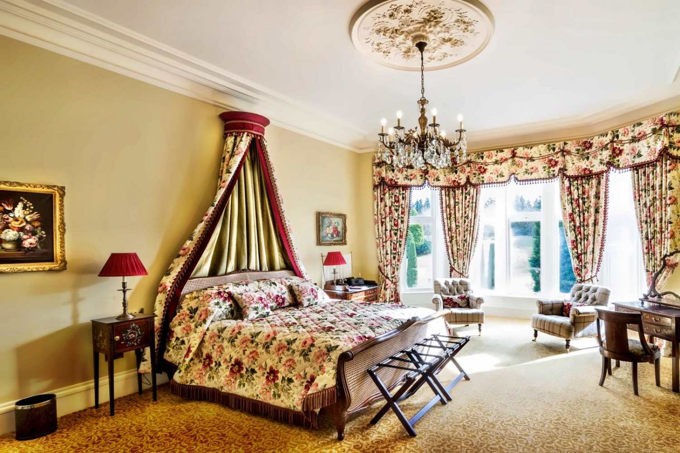 Crossbasket Castle Hotel, Spa & Restaurant
