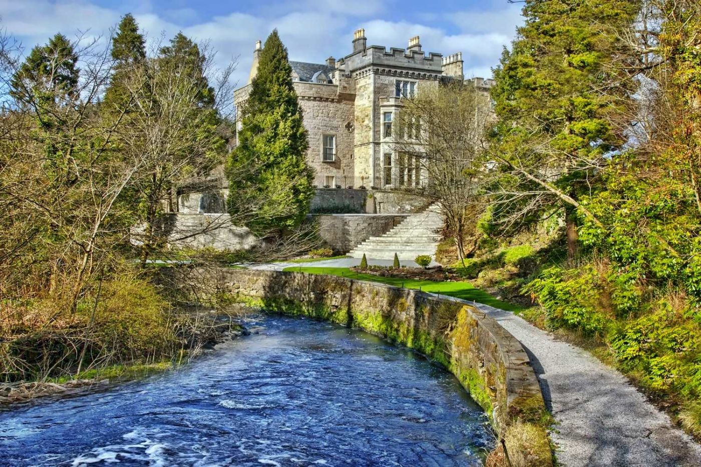 Crossbasket Castle Hotel, Spa & Restaurant