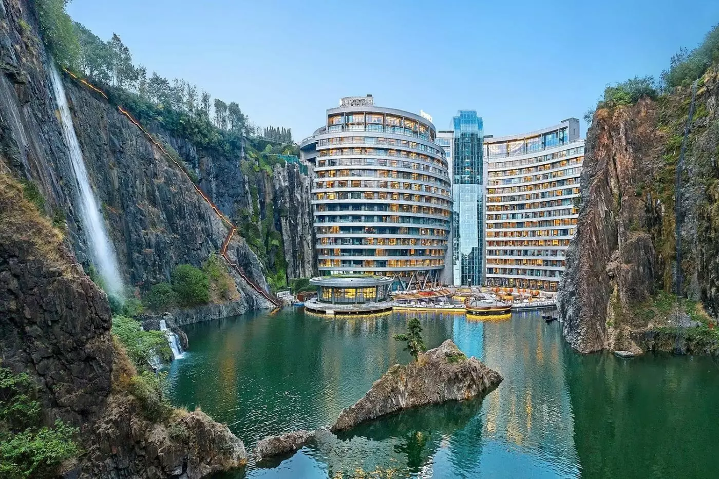 InterContinental Shanghai Wonderland
