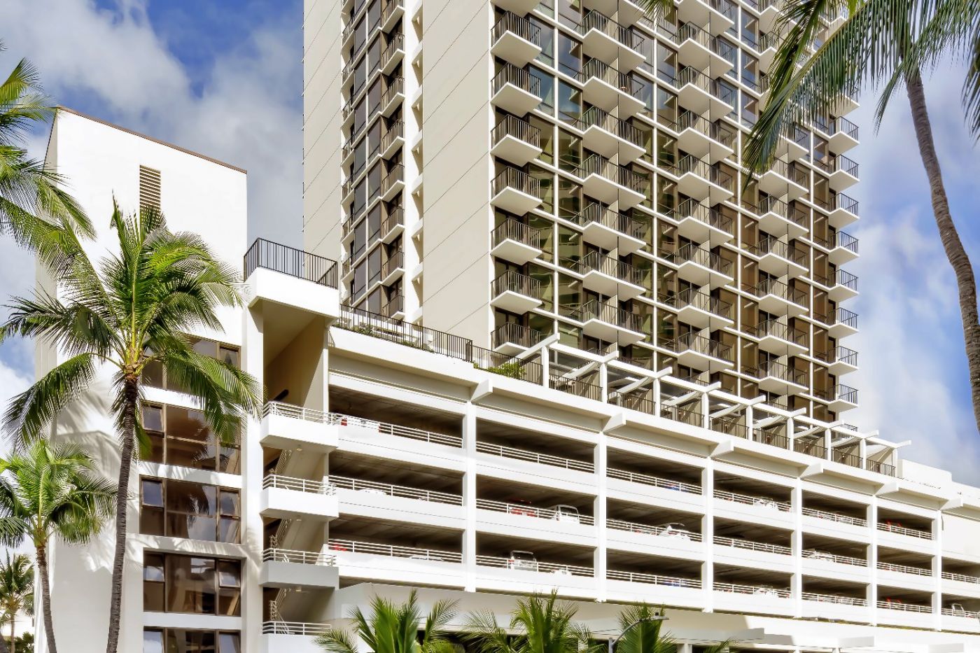Halepuna Waikiki by Halekulani