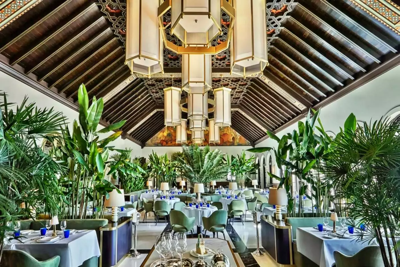 Four Seasons Hotel at The Surf Club