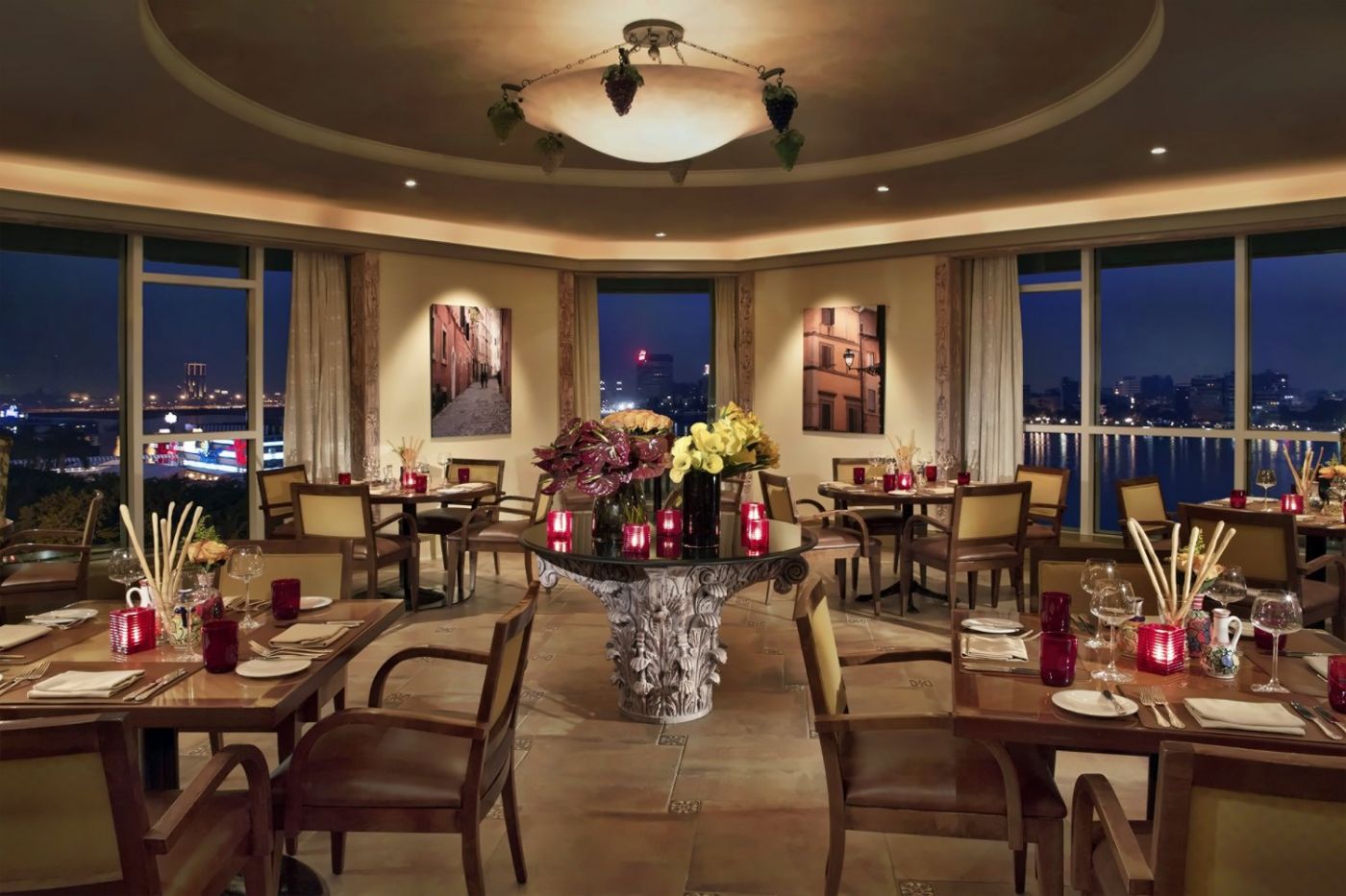 Four Seasons Hotel Cairo at The First Residence