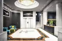 Thumbnail Hotel Plaza e de Russie