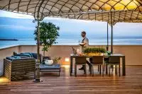 Thumbnail Hotel Plaza e de Russie
