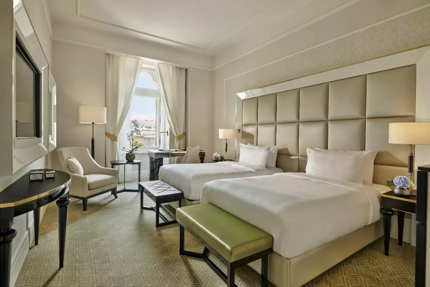 Parisi Udvar Hotel Budapest