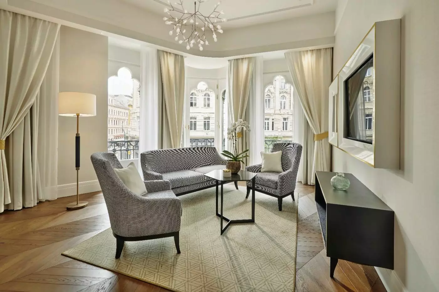 Parisi Udvar Hotel Budapest