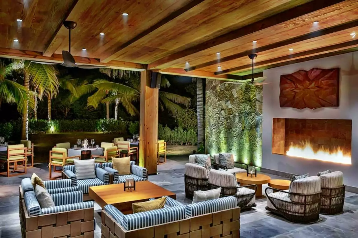 Conrad Punta de Mita