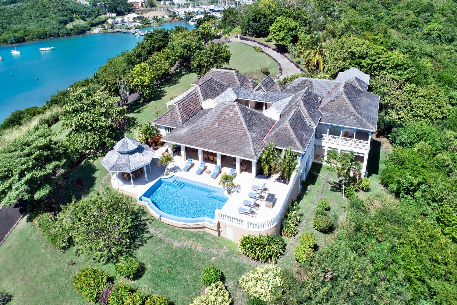 Calabash Luxury Boutique Hotel