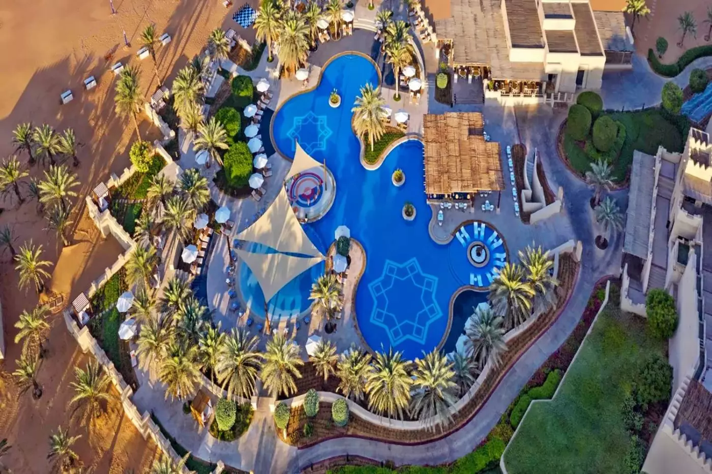 Qasr Al Sarab Desert Resort