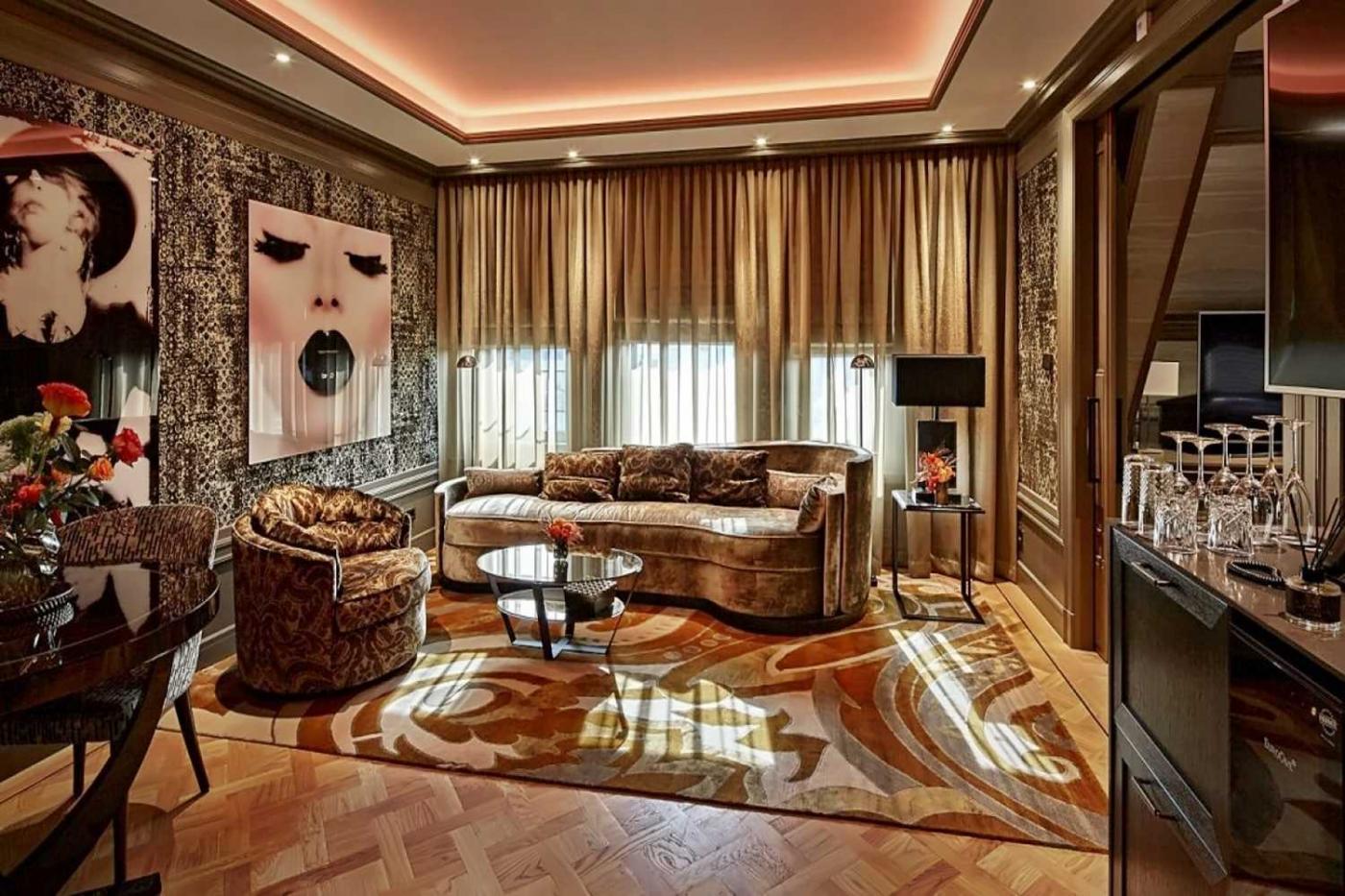 Hotel TwentySeven