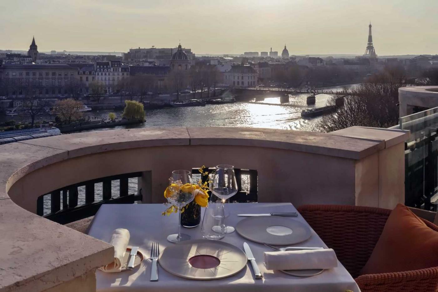Le Tout-Paris at Cheval Blanc Paris in Paris for luxury rooftop bar travelers