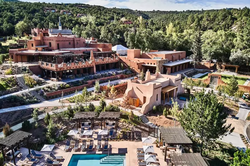 Bishop's Lodge, Auberge Collection