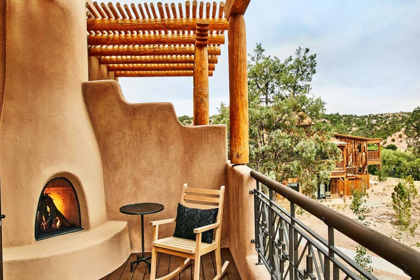 Bishop's Lodge, Auberge Collection