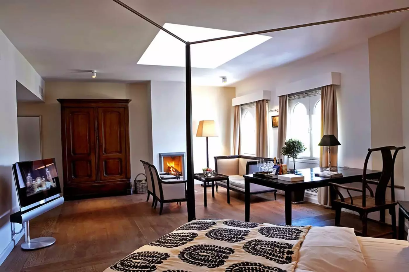 Nimb Hotel