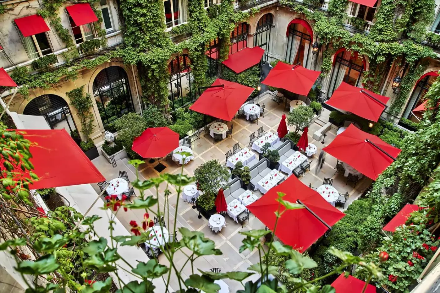 Hotel Plaza Athenee Paris