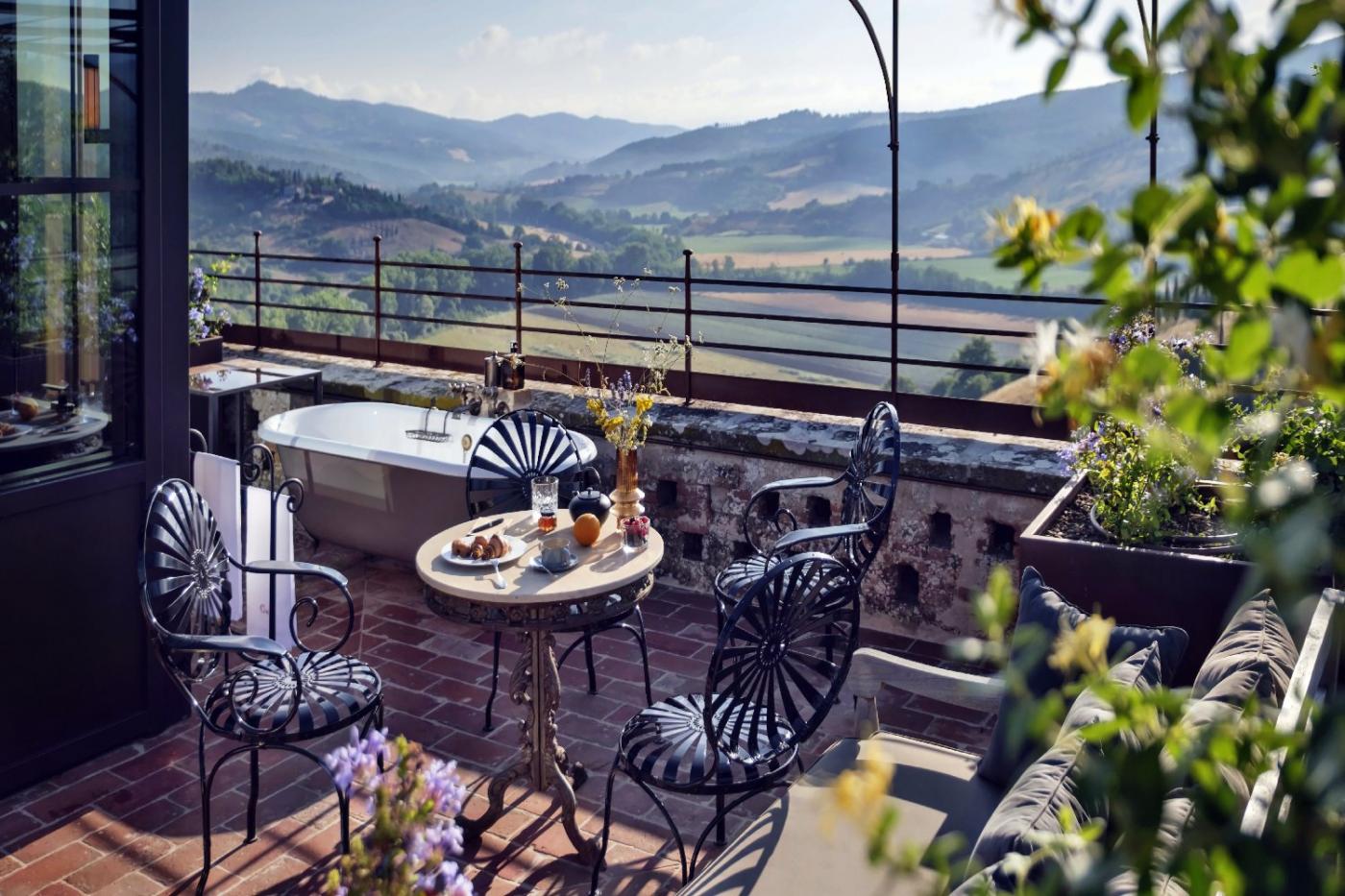 Reschio Hotel
