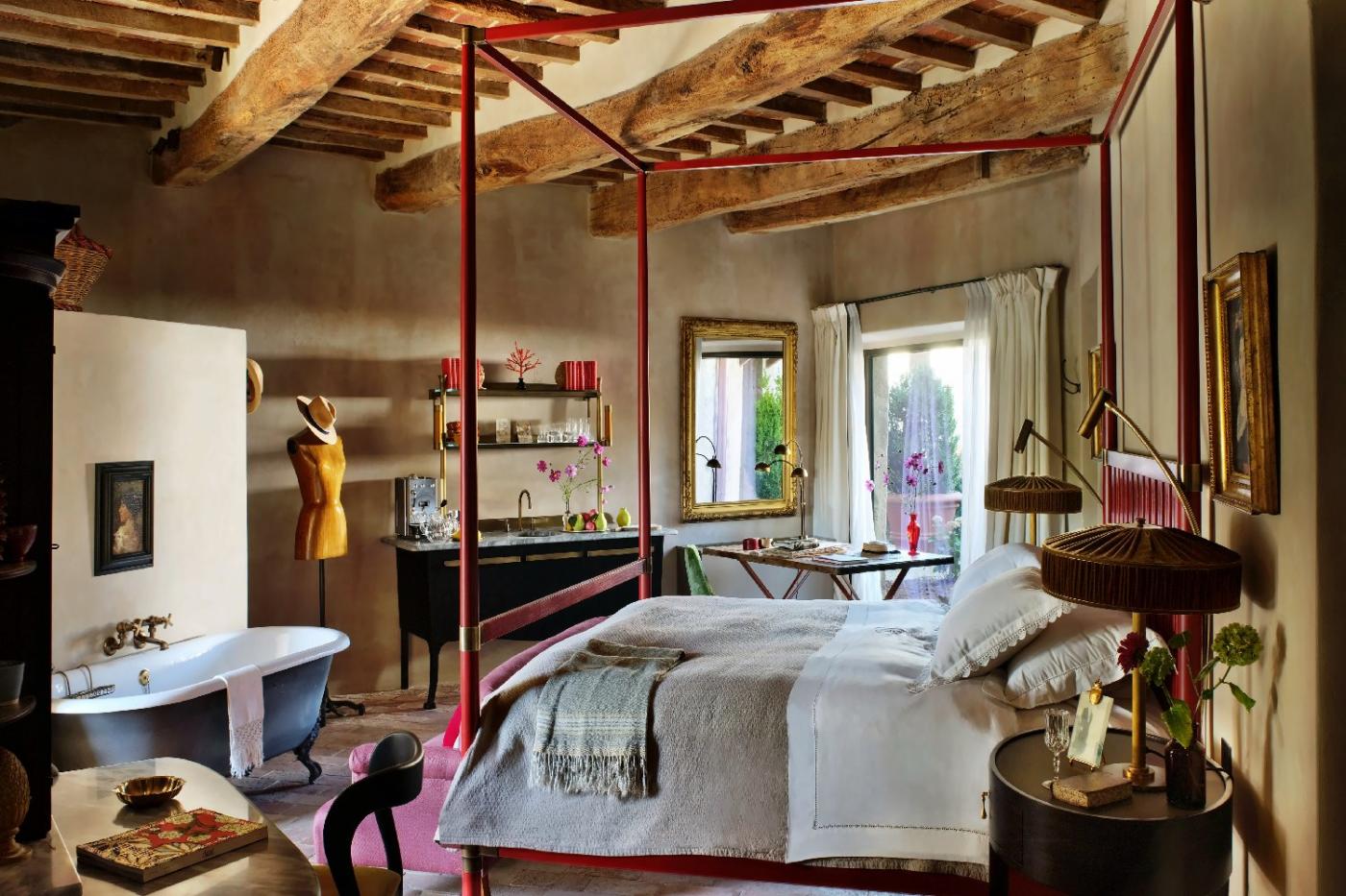Reschio Hotel
