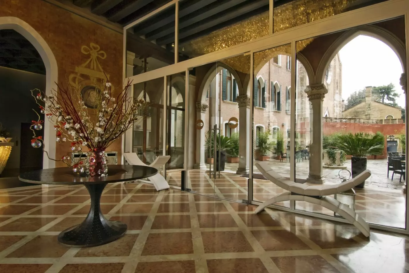 Sina Centurion Palace