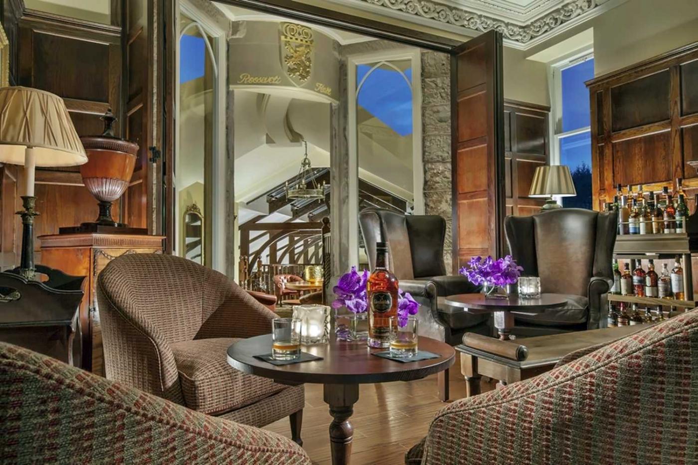 Crossbasket Castle Hotel, Spa & Restaurant